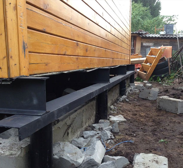 Поднять дом на винтовые сваи в Валдае